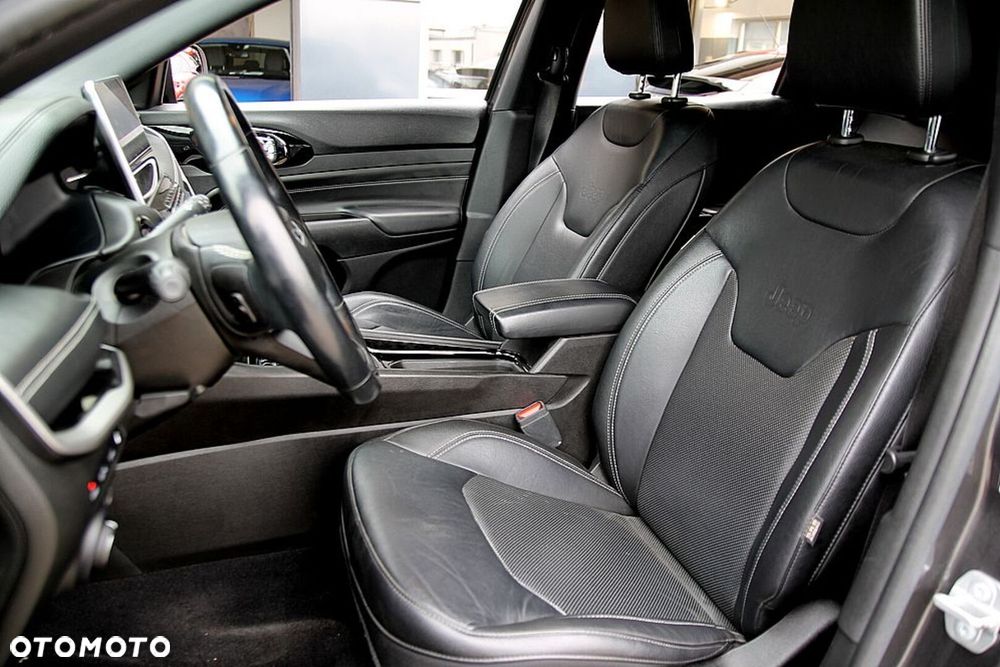 Jeep Compass - 16