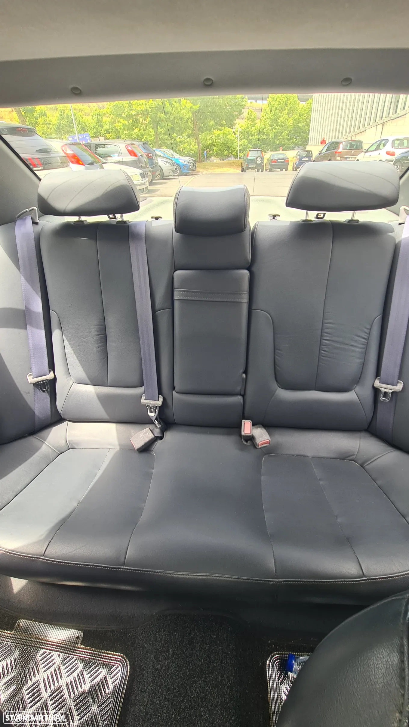 Hyundai Elantra 2.0 GLS Plus - 21