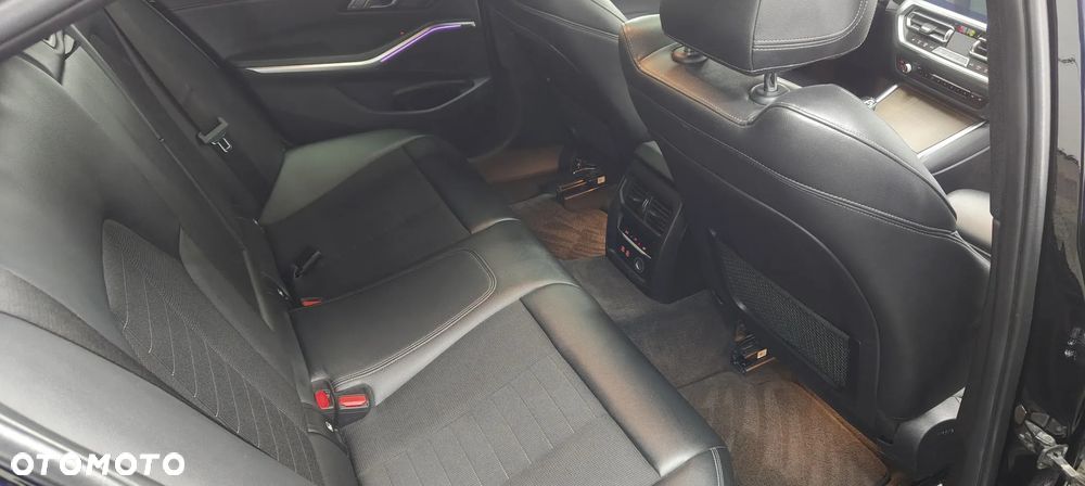 BMW Seria 3 318d Edition Luxury Line Purity - 17