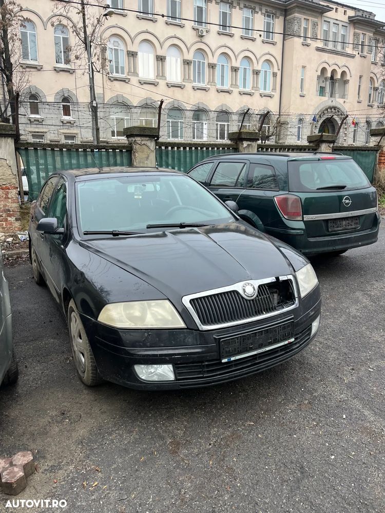 Dezmembrez Skoda Octavia 2 negru 1,6 benzina 2007
