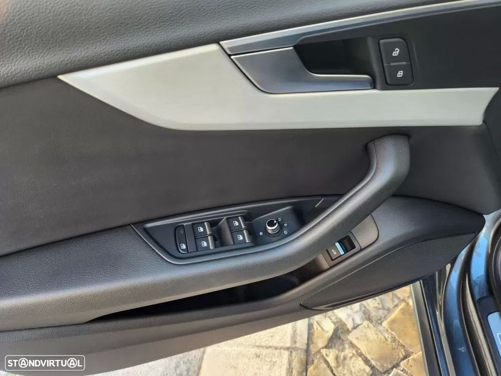 Audi A4 Avant 40 TDI S line S tronic - 10