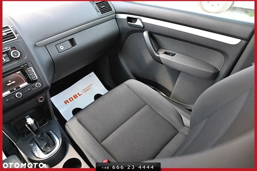 Volkswagen Touran 1.4 TSI Comfortline DSG - 21