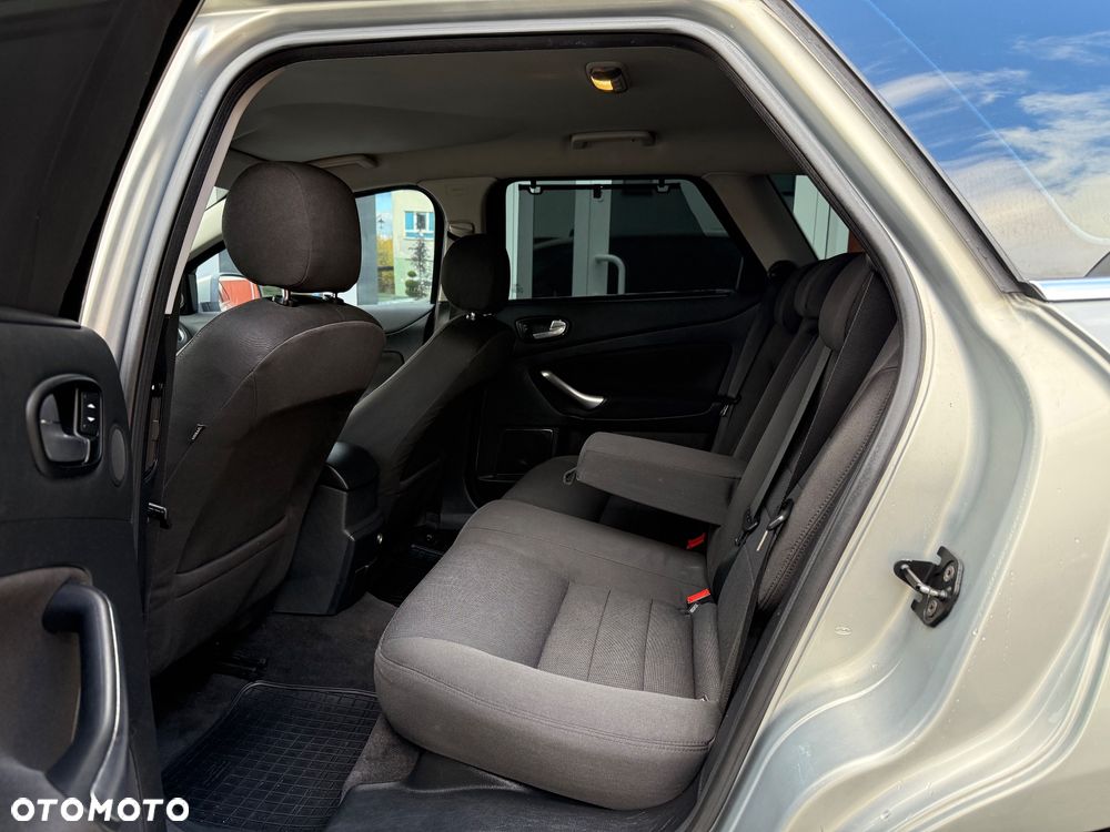 Ford Mondeo 2.0 TDCi Titanium - 16