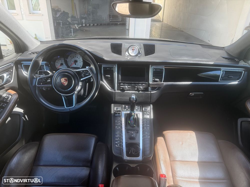 Porsche Macan S - 10