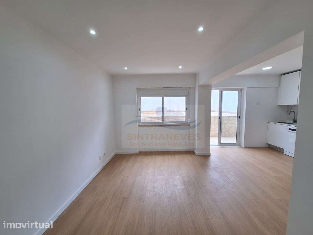 T2 em remodelação total, Damaia, junto ao centro de saúde - Grande imagem: 5/12