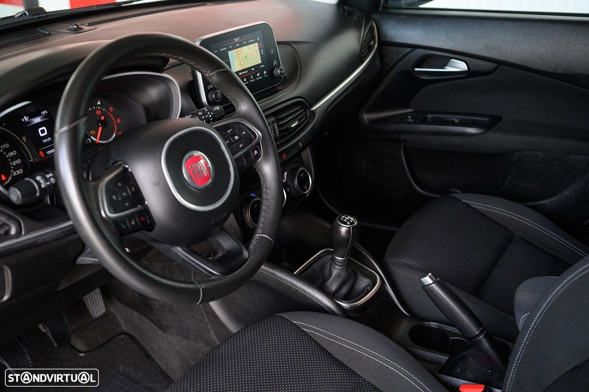 Fiat Tipo Station Wagon 1.3 M-Jet Lounge - 29