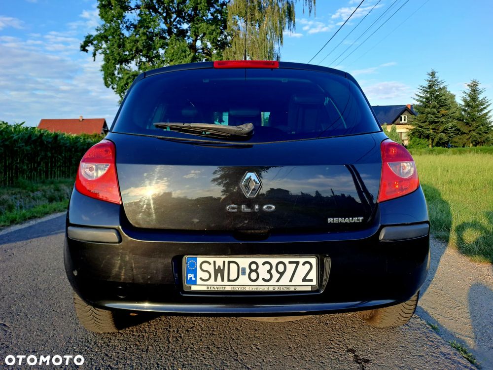 Renault Clio 1.6 16V Expression - 6