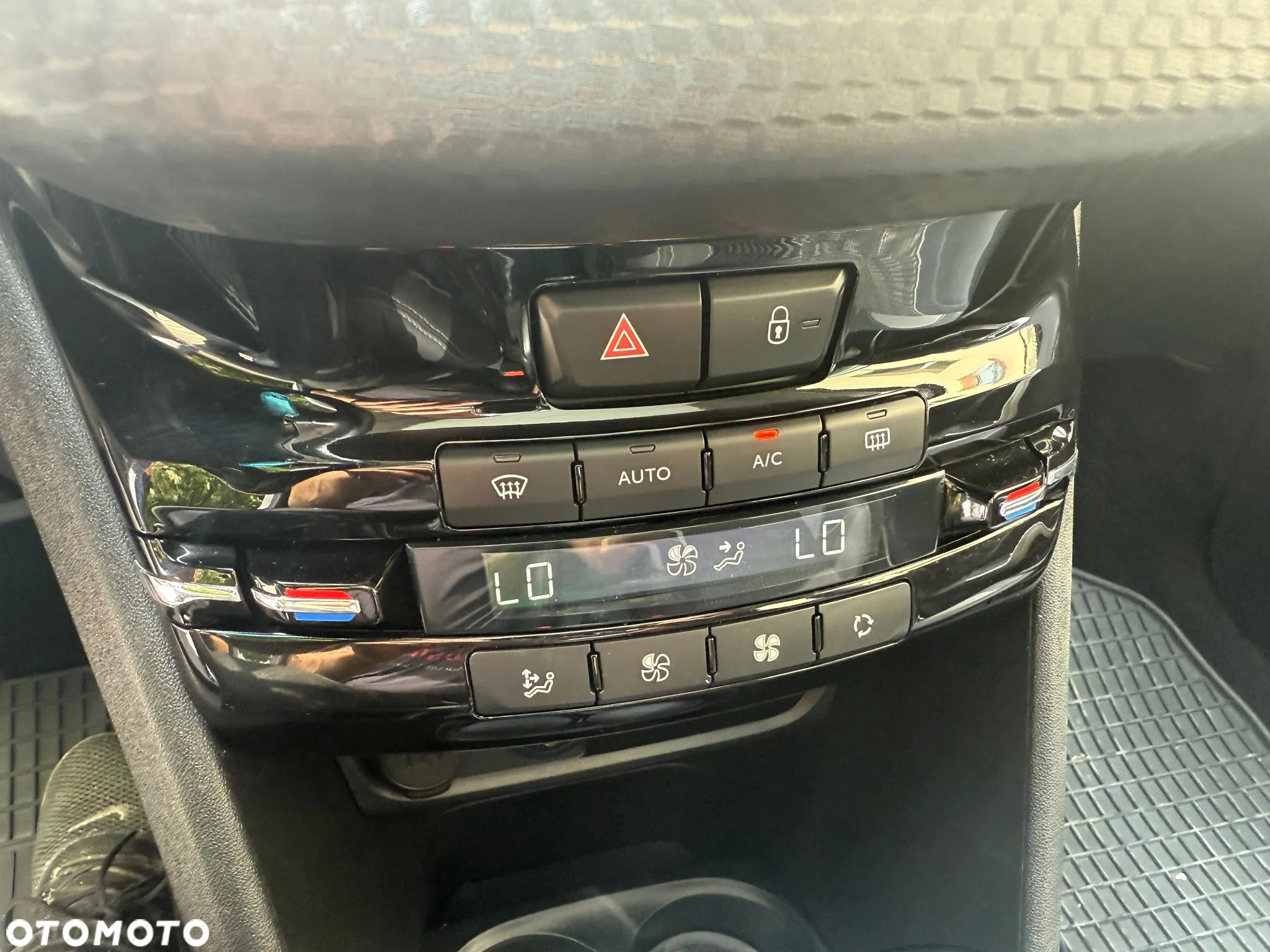 Peugeot 2008 1.2 Pure Tech Crossway S&S EAT6 - 18
