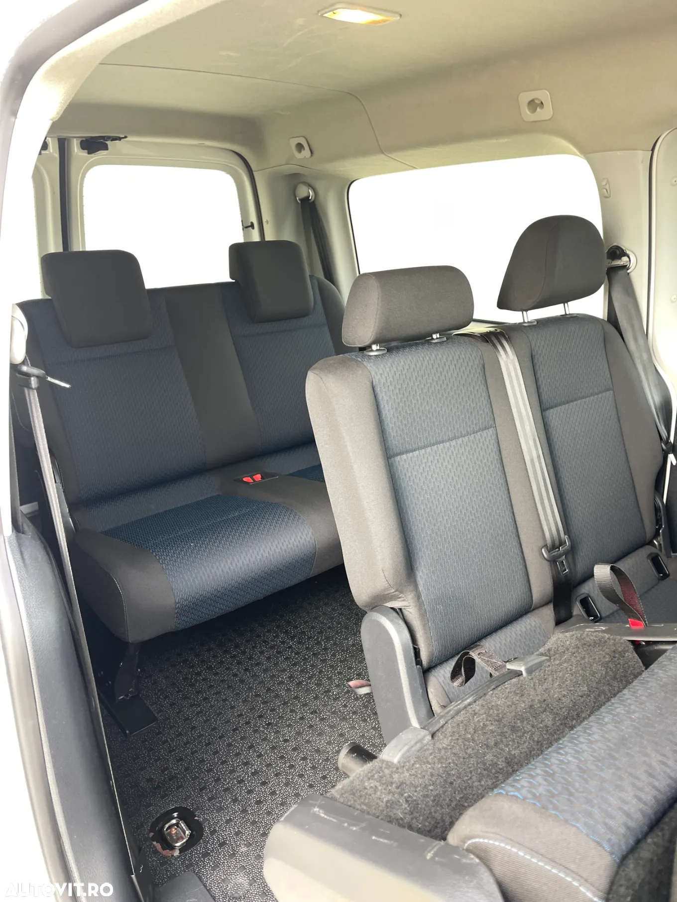 Volkswagen Caddy 2.0 TDI (7-Si.) Maxi Trendline - 25