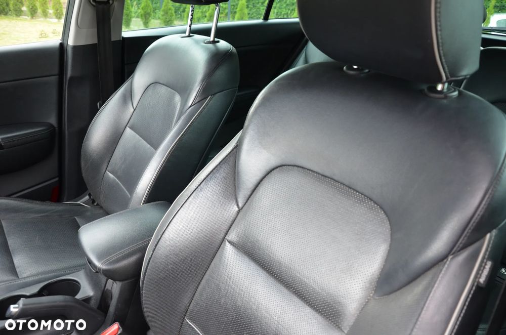 Kia Sportage 1.7 CRDI 2WD ISG Dream-Team Edition - 30