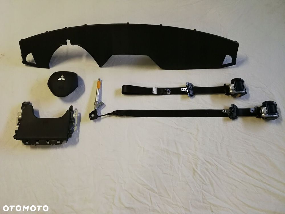 DESKA ROZDZIELCZA AIRBAG MITSUBISHI ASX