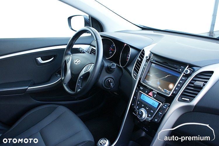 Hyundai i30 1.6 CRDi Fifa World Cup Edition - 8