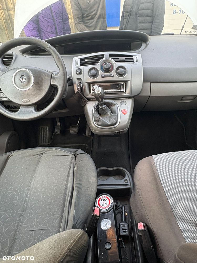 Renault Scenic 1.5 dCi FAP Avantage - 15