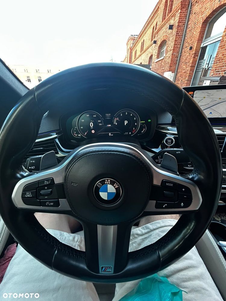 BMW Seria 5 530i xDrive M Sport sport - 17