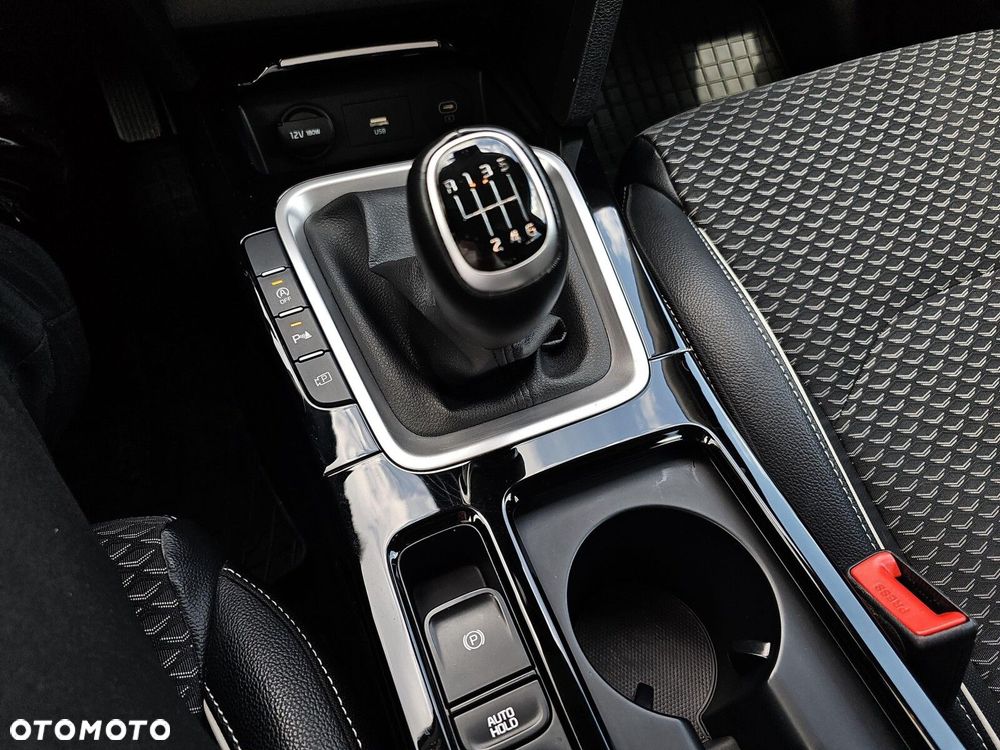 Kia XCeed 1.5 T-GDI Business Line - 32