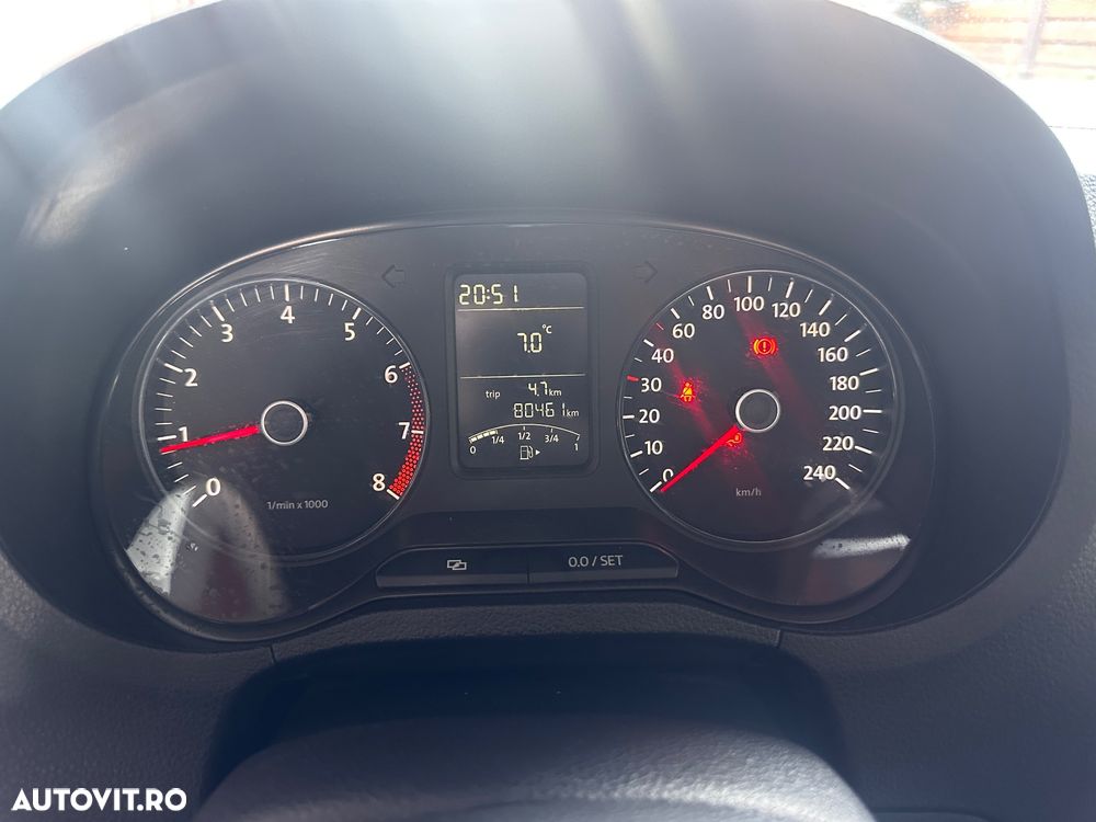Volkswagen Polo 1.2 Attractive - 9