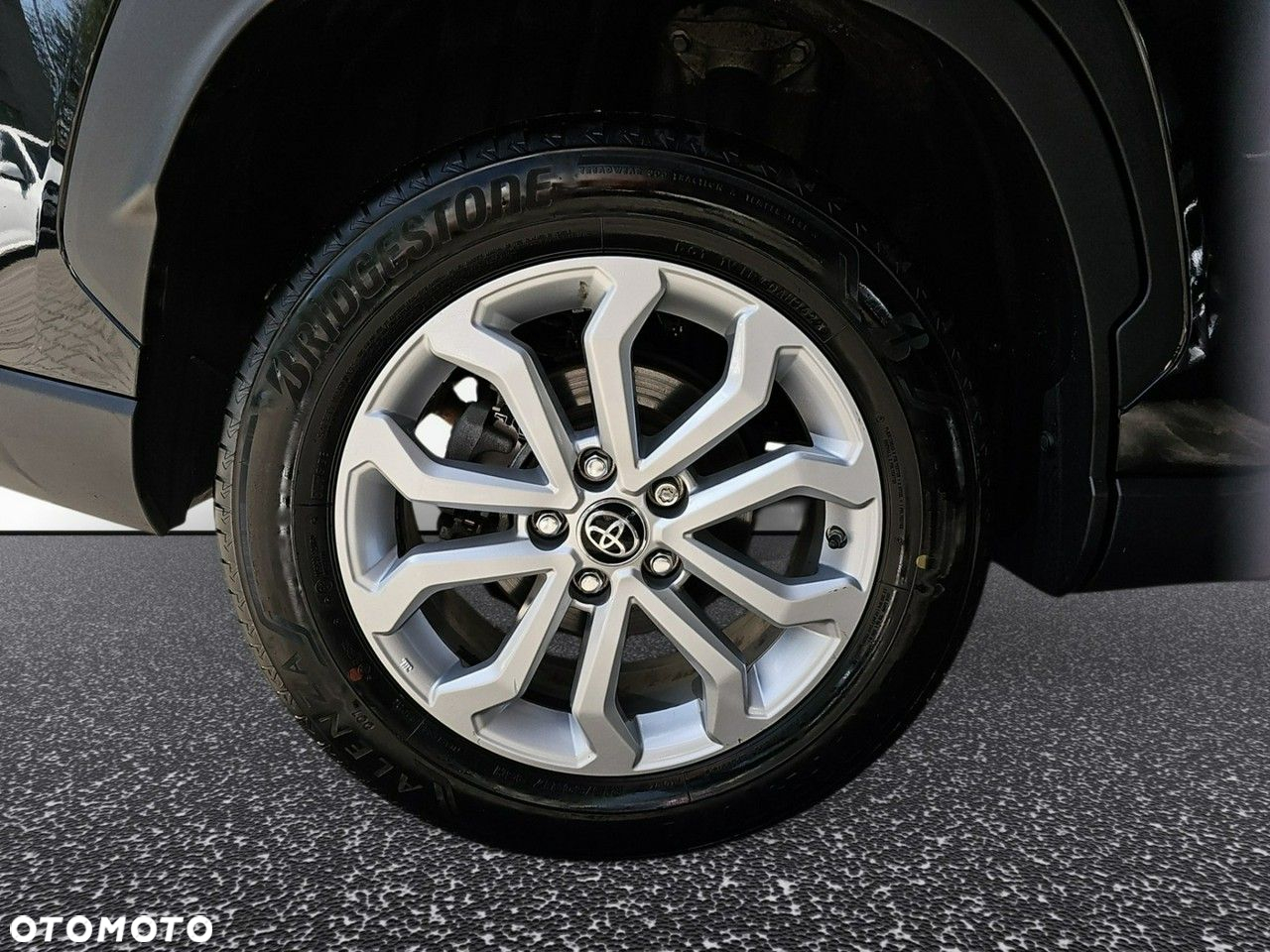 Toyota Corolla Cross - 30