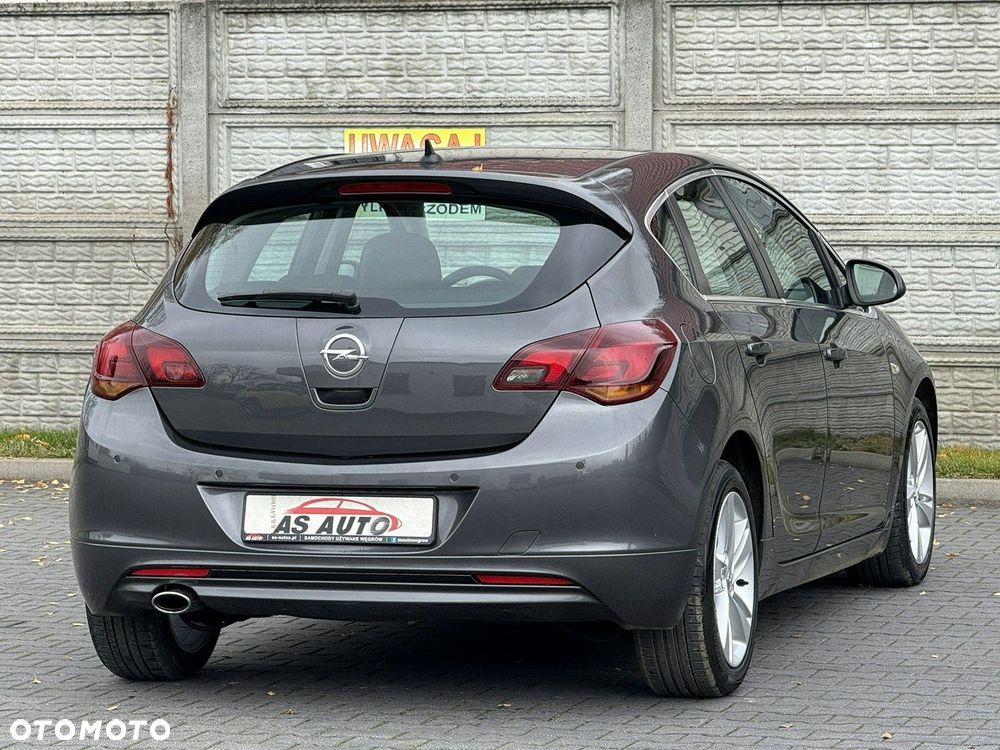 Opel Astra IV 1.6 T Cosmo - 3