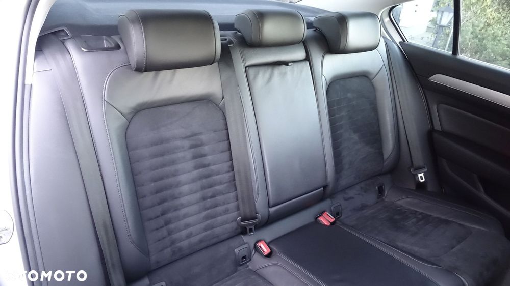 Volkswagen Passat - 29