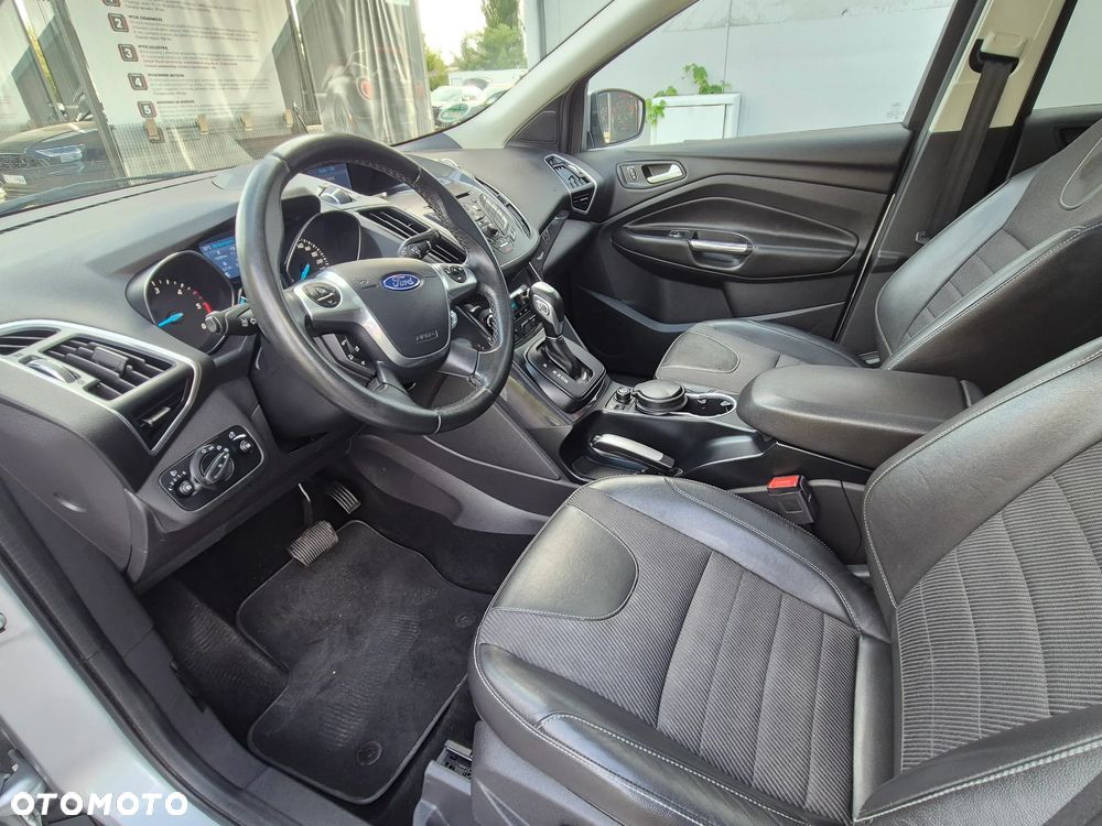 Ford Kuga 2.0 TDCi 4x4 Titanium - 25