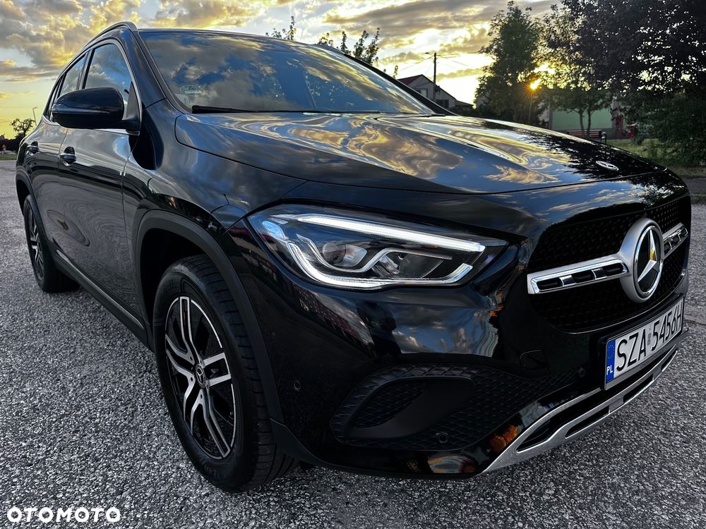 Mercedes-Benz GLA 200 d 8G-DCT - 3