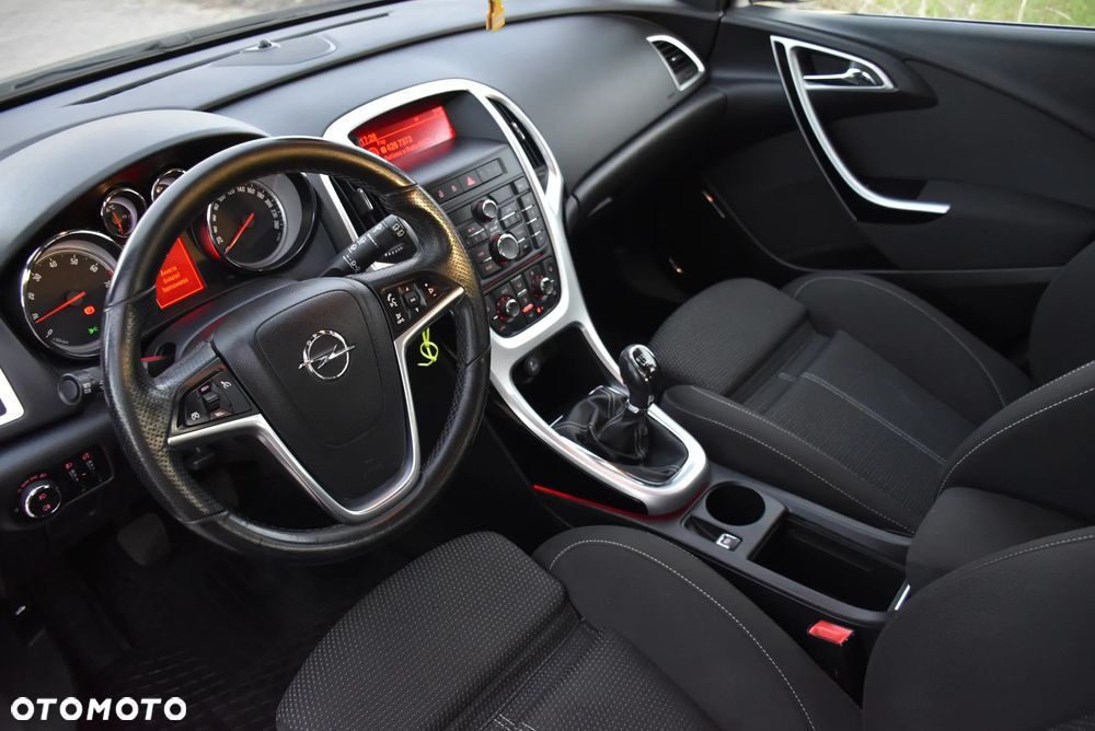 Opel Astra 1.4 Turbo Cosmo - 13