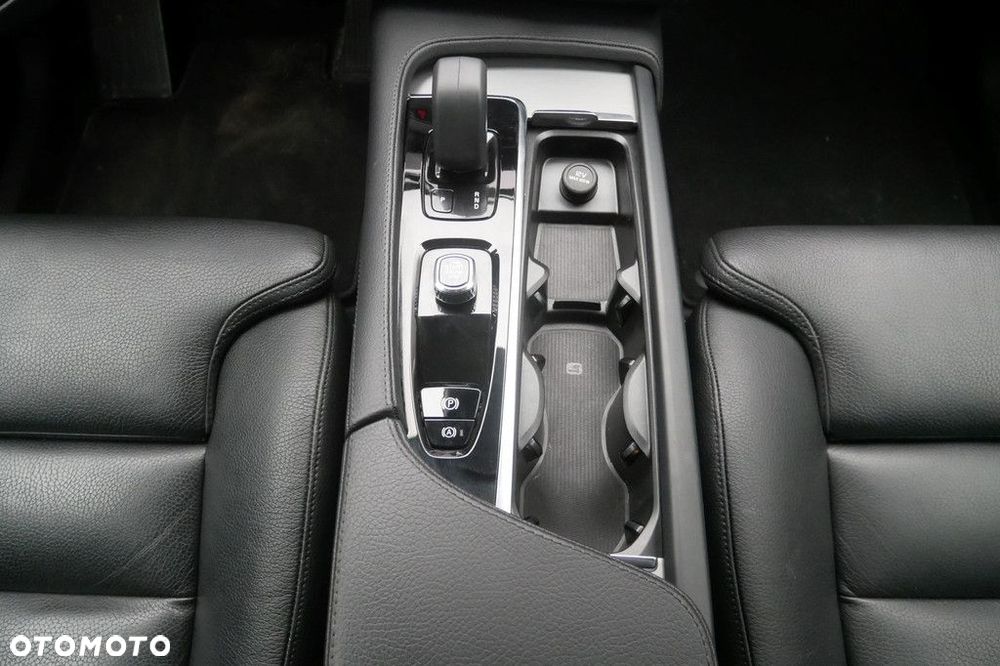 Volvo XC 90 - 11