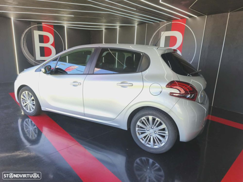Peugeot 208 1.6 BlueHDi Style - 39