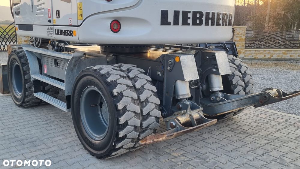Liebherr A912/ 2017r/ Maszyna sprowadzona/ - 9
