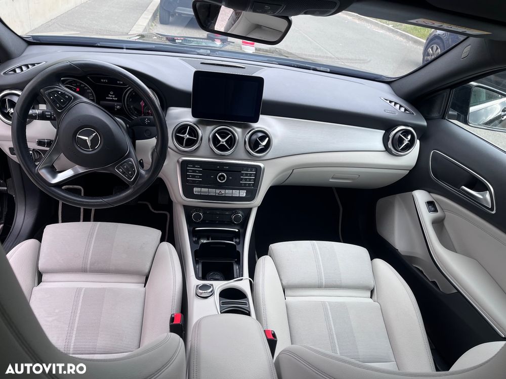 Mercedes-Benz GLA - 4