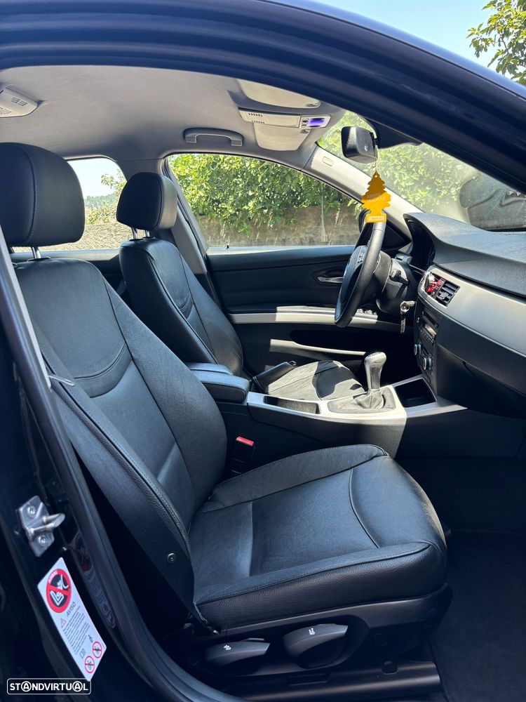 BMW 318 d - 6