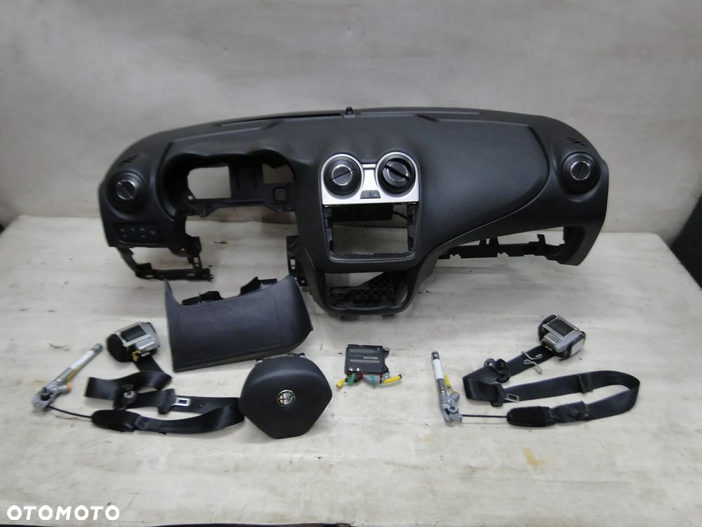 ALFA ROMEO MITO DESKA KONSOLA PODUSZKI AIRBAG PASY SENSOR KOMPLET ORYGINAŁ EUROPA - 1
