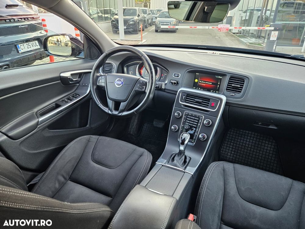 Volvo V60 D3 Kinetic - 11