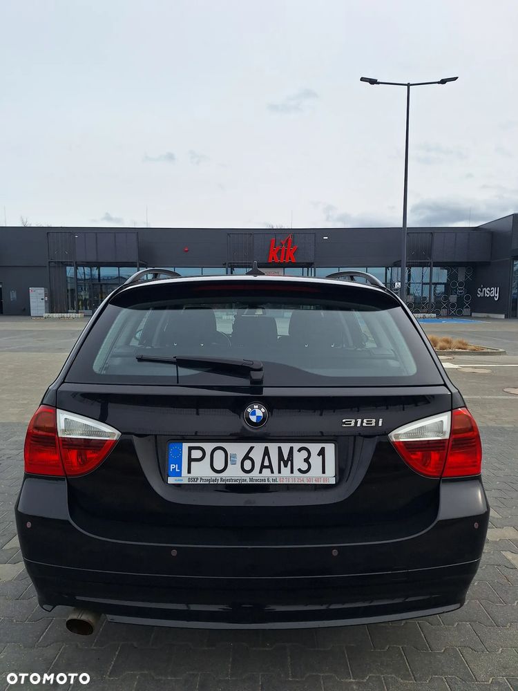 BMW Seria 3 318i - 8
