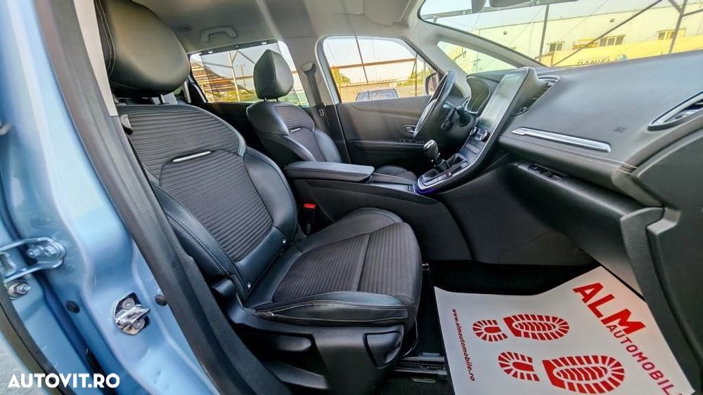 Renault Grand Scenic - 12