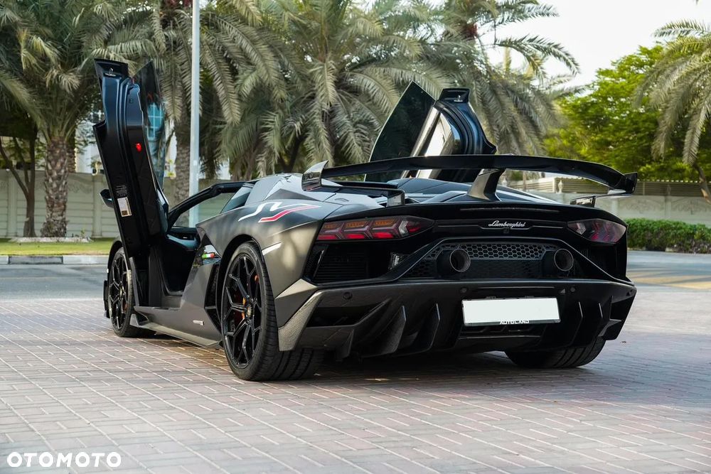Lamborghini Aventador SVJ Roadster - 4