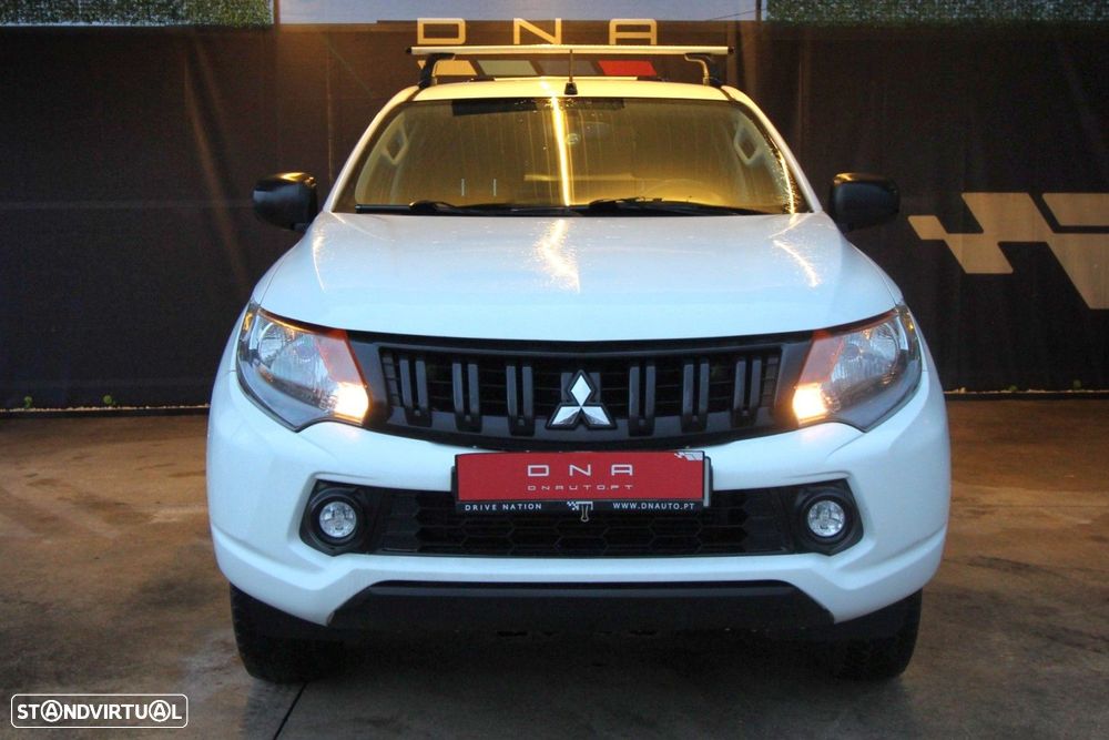 Mitsubishi L200 2.4 DI-D CD Space Cab 3L Instyle Sportbox 4WD - 15