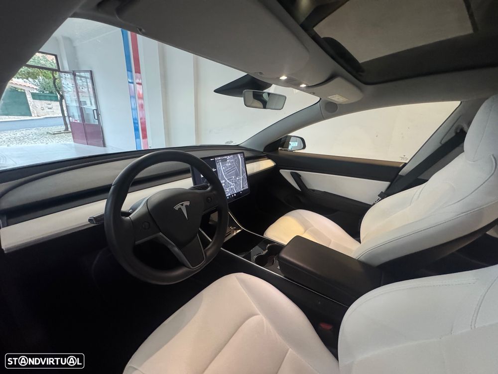 Tesla Model 3 Long-Range Dual Motor AWD - 17