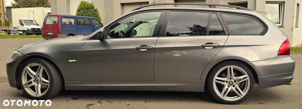 BMW Seria 3 318i - 3