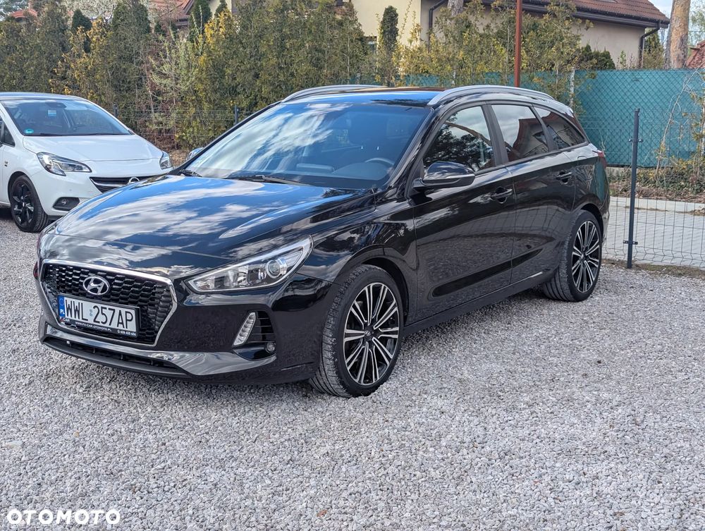 Hyundai i30 1.4 T-GDI Family+ - 3
