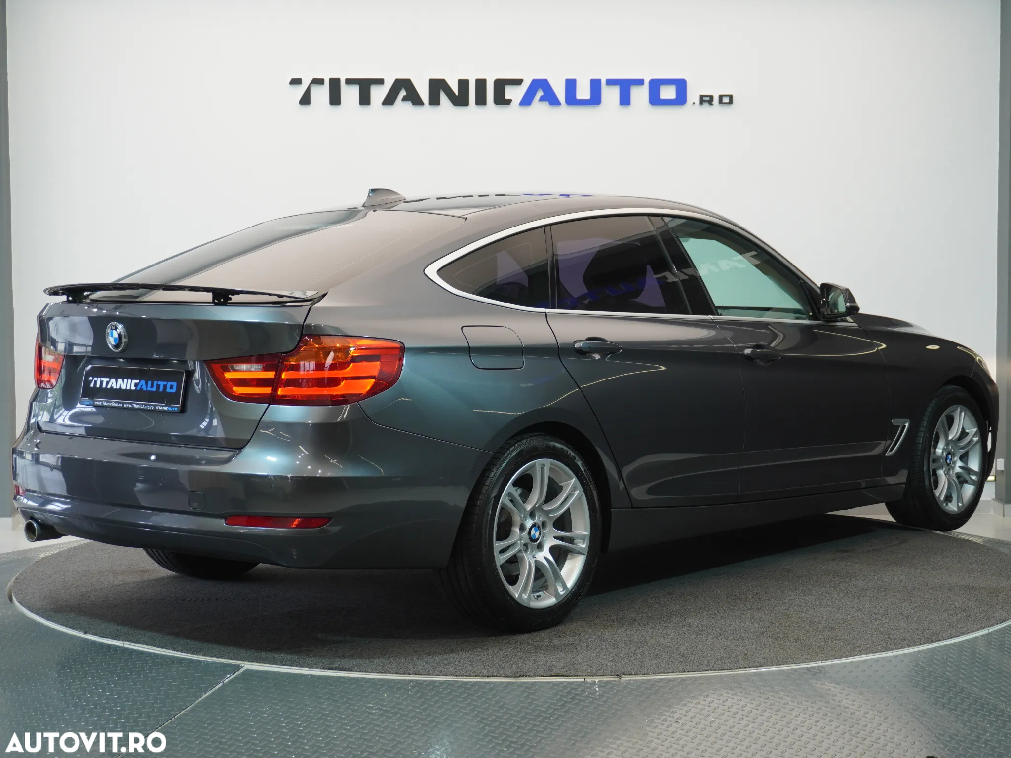 BMW Seria 3 318d - 4
