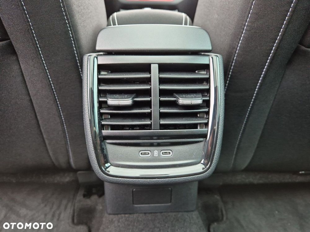 Skoda Kamiq 1.0 TSI Monte Carlo DSG - 40
