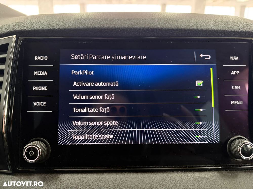 Skoda Karoq 1.6 TDI SCR DSG Style - 34