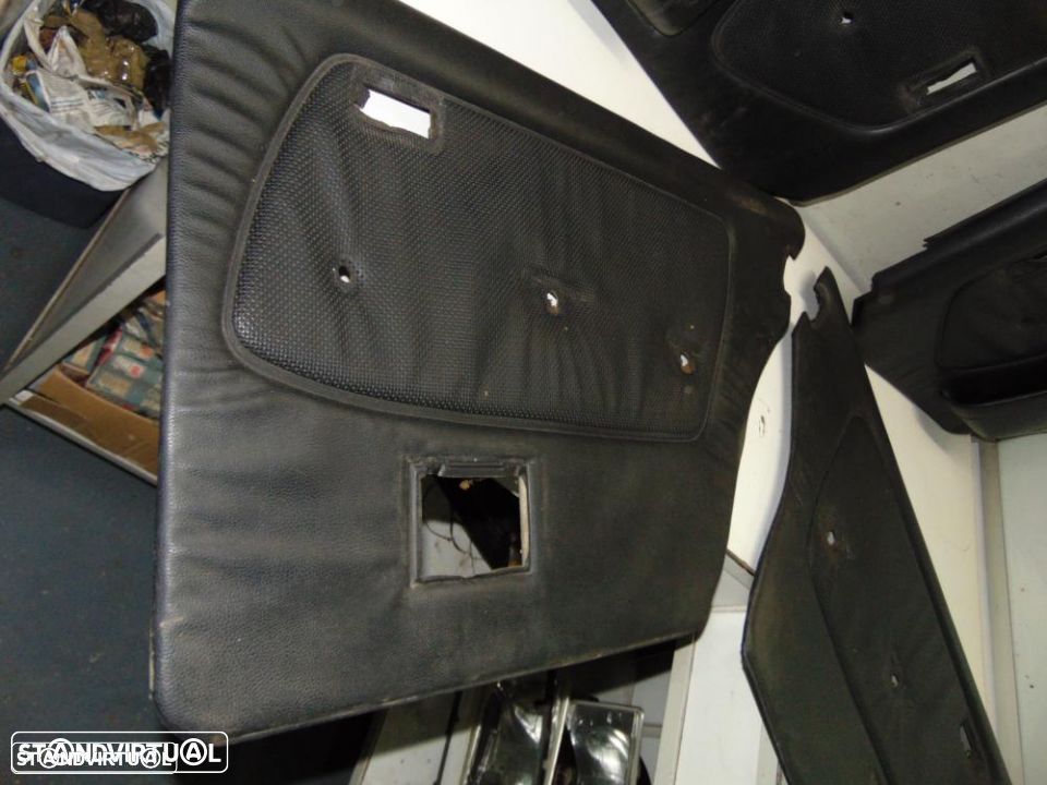 Mercedes W123 quartelas das portas - 5