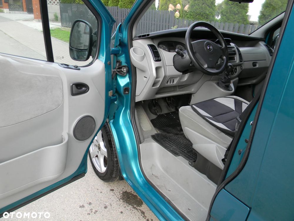 Renault Trafic Passenger Expression - 32