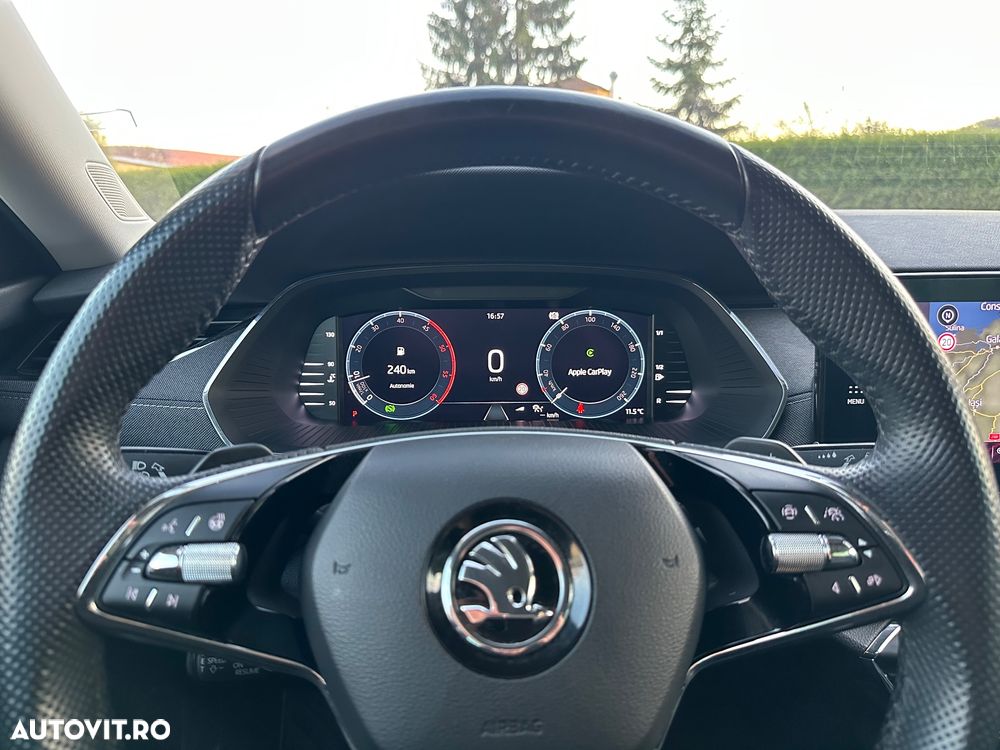 Skoda Octavia Combi 2.0 TDI DSG Edition - 11