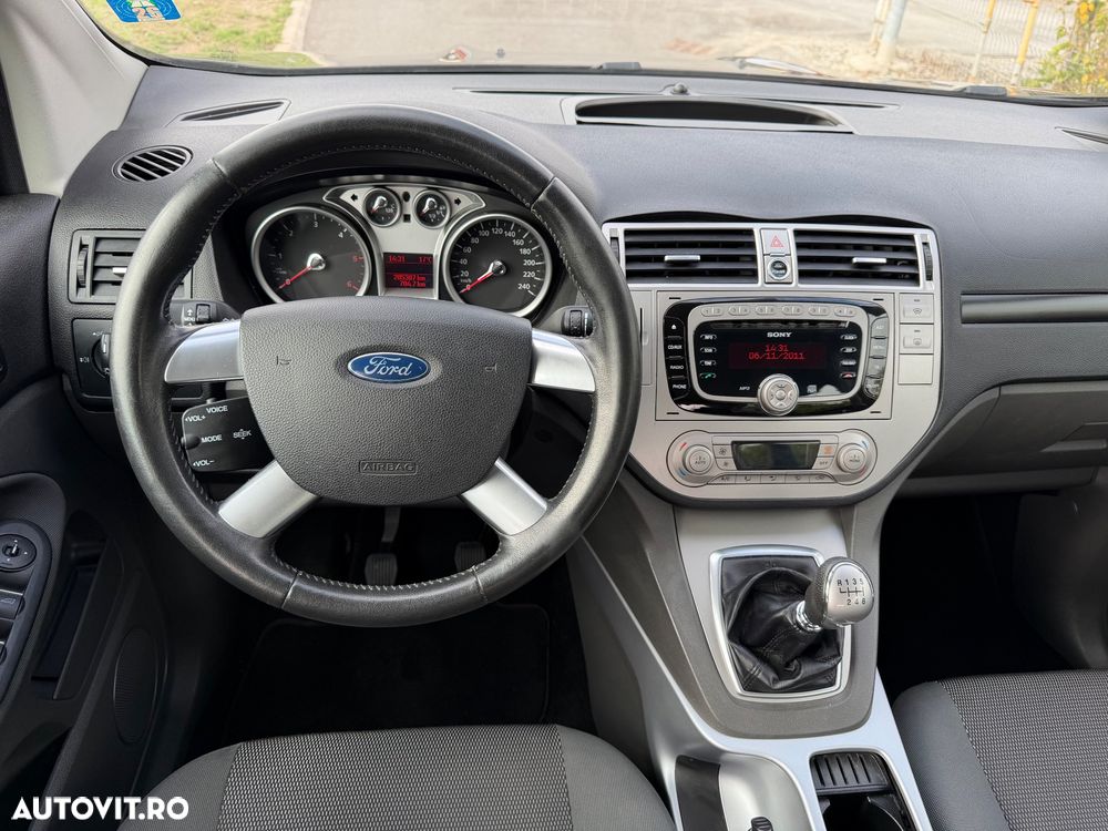 Ford Kuga - 9