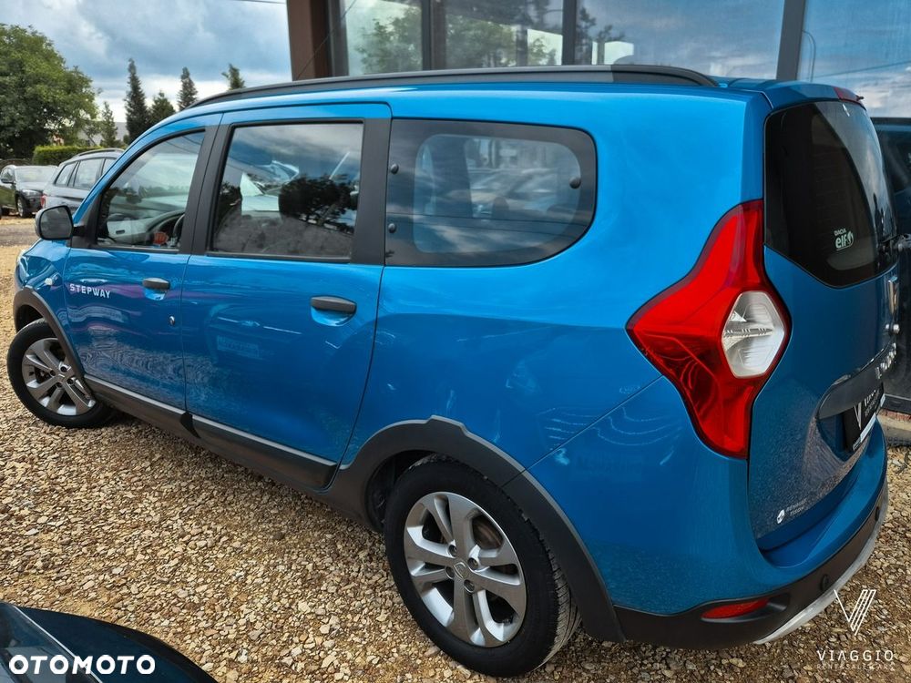 Dacia Lodgy TCe 115 Stepway - 3