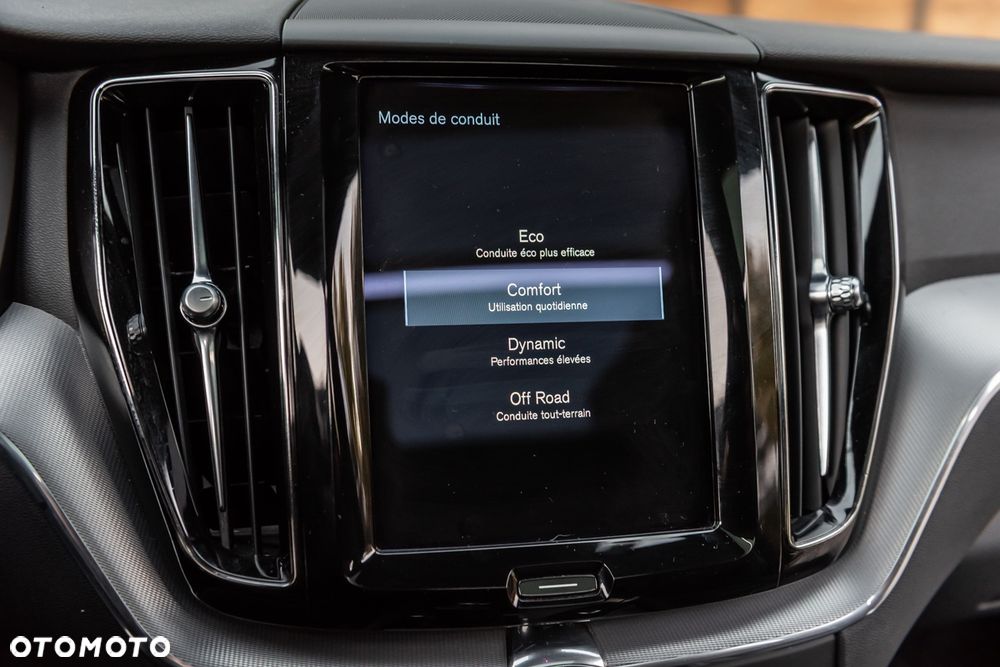Volvo XC 60 B4 D Geartronic RDesign - 11