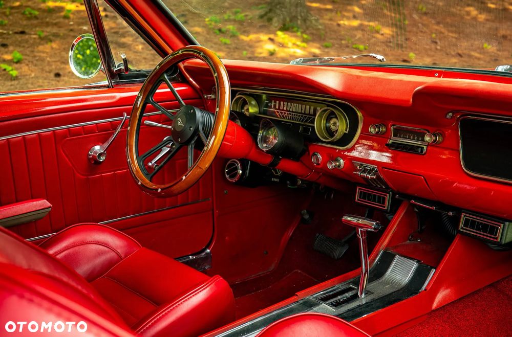 Ford Mustang - 9